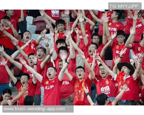 武汉业余足球赛热潮来袭球迷齐聚展现激情与友谊的盛宴